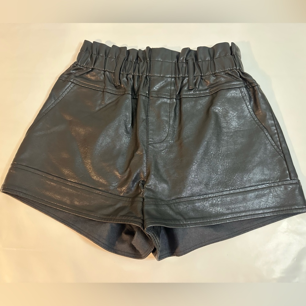 BDG Urban Outfitters Faux Leather Short S-P
